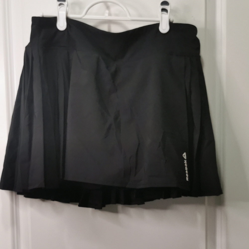 Reebok Black Pleated‎ Mini Skirt